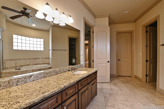 30 STONE HILL CT, San Antonio, TX 78258
