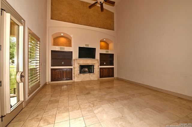 30 STONE HILL CT, San Antonio, TX 78258