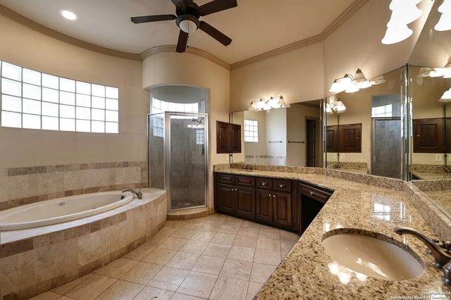 30 STONE HILL CT, San Antonio, TX 78258