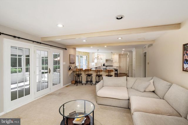 1 HIDDEN ACRES DR, Voorhees, NJ 08043