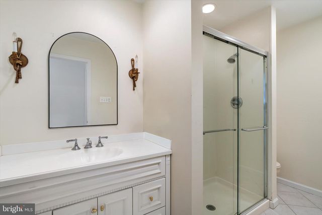 1 HIDDEN ACRES DR, Voorhees, NJ 08043
