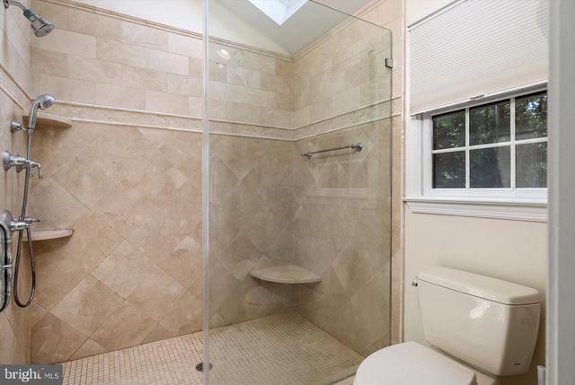 1 HIDDEN ACRES DR, Voorhees, NJ 08043