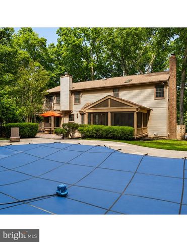 1 HIDDEN ACRES DR, Voorhees, NJ 08043