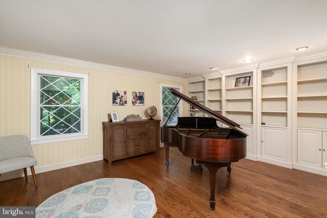 1 HIDDEN ACRES DR, Voorhees, NJ 08043