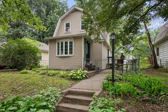 4452 17th Avenue, Rock Island, IL 61201