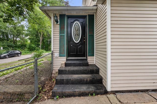 4452 17th Avenue, Rock Island, IL 61201