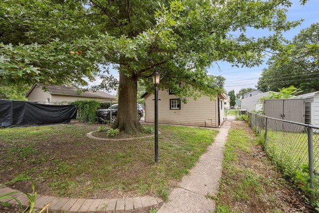 4452 17th Avenue, Rock Island, IL 61201