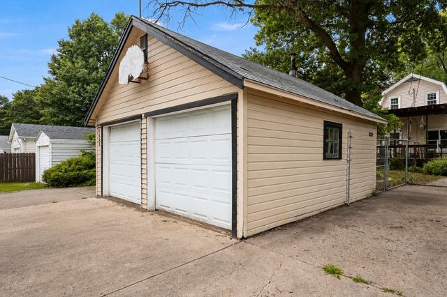 4452 17th Avenue, Rock Island, IL 61201