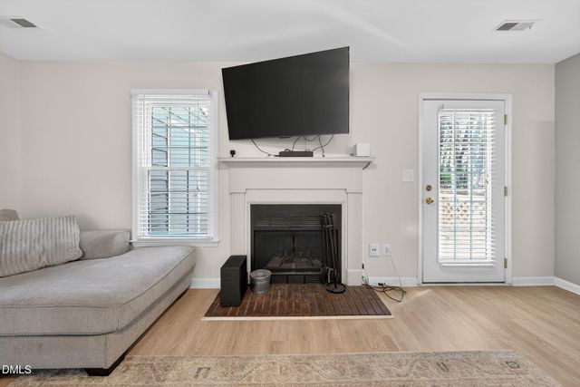 102 Lake Hollow Circle, Cary, NC 27513