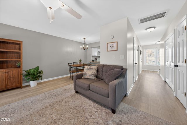 102 Lake Hollow Circle, Cary, NC 27513