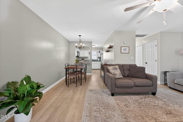 102 Lake Hollow Circle, Cary, NC 27513