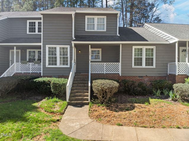 102 Lake Hollow Circle, Cary, NC 27513