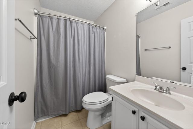 102 Lake Hollow Circle, Cary, NC 27513