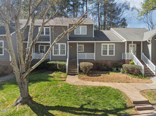 102 Lake Hollow Circle, Cary, NC 27513