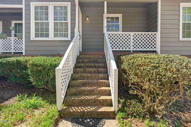 102 Lake Hollow Circle, Cary, NC 27513