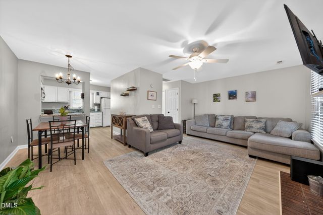 102 Lake Hollow Circle, Cary, NC 27513