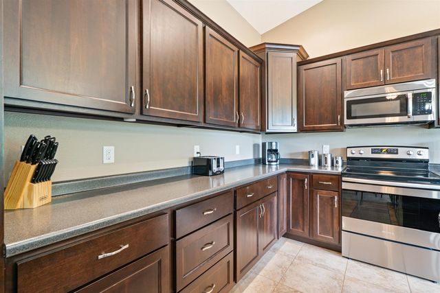 4755 Winghaven Drive, Waterloo, IA 50701