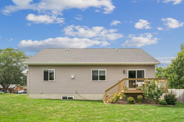 4755 Winghaven Drive, Waterloo, IA 50701