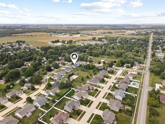 4755 Winghaven Drive, Waterloo, IA 50701