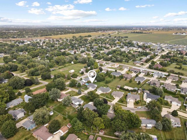 4755 Winghaven Drive, Waterloo, IA 50701