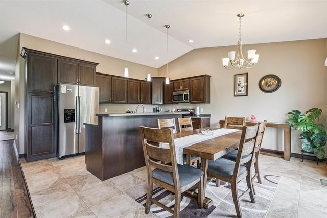 4755 Winghaven Drive, Waterloo, IA 50701