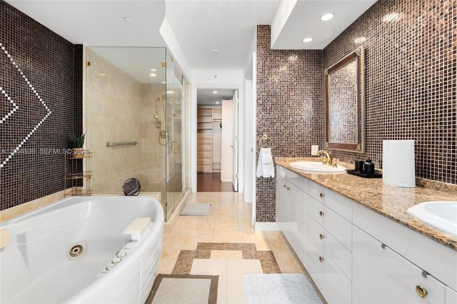 19111 Collins Ave 3406, Sunny Isles Beach, FL 33160