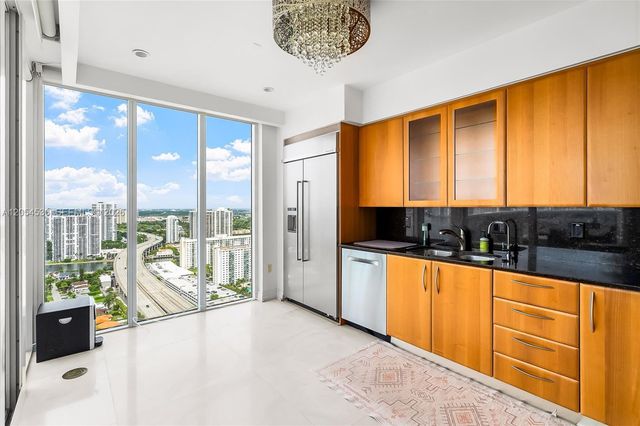 19111 Collins Ave 3406, Sunny Isles Beach, FL 33160