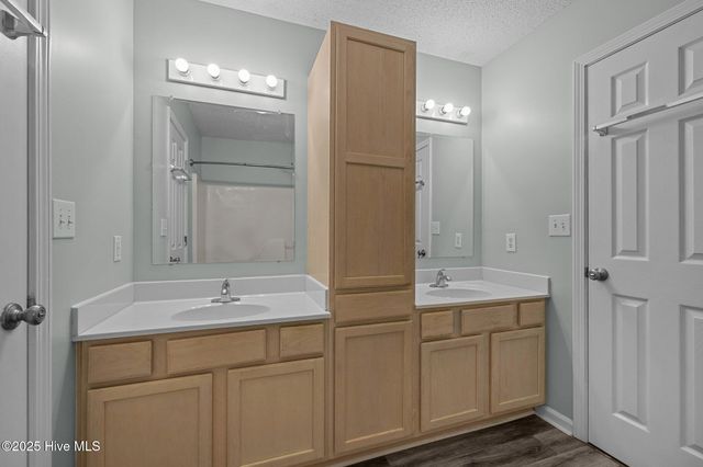 202 Courtyard, Newport, NC 28570
