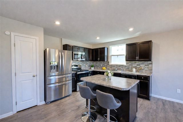 618 Maplestead Farms Court, Greenville, SC 29617