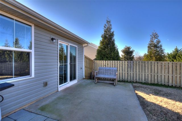 618 Maplestead Farms Court, Greenville, SC 29617