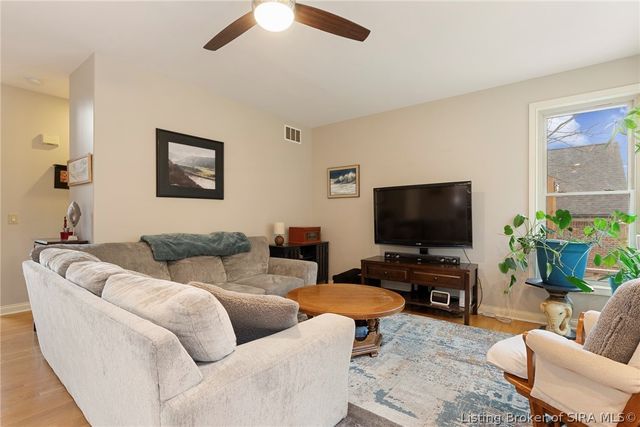 2707 Clearstream Court, New Albany, IN 47150