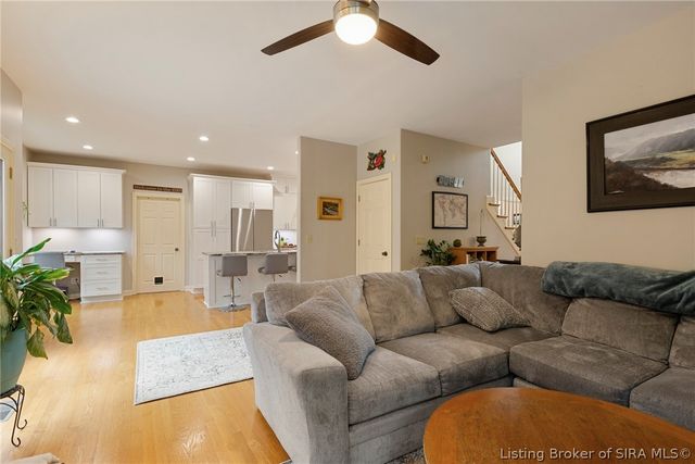 2707 Clearstream Court, New Albany, IN 47150