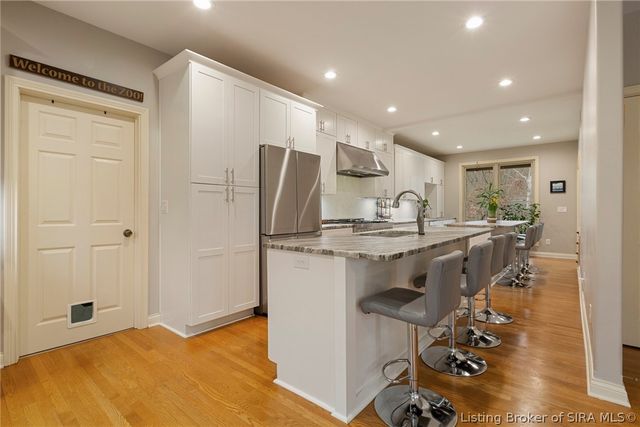 2707 Clearstream Court, New Albany, IN 47150
