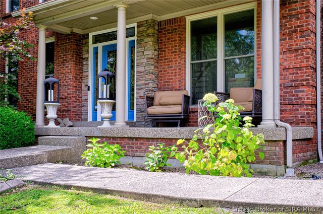 2707 Clearstream Court, New Albany, IN 47150