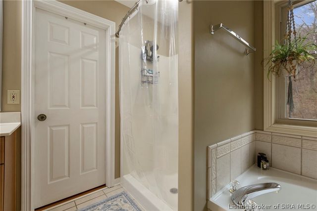 2707 Clearstream Court, New Albany, IN 47150