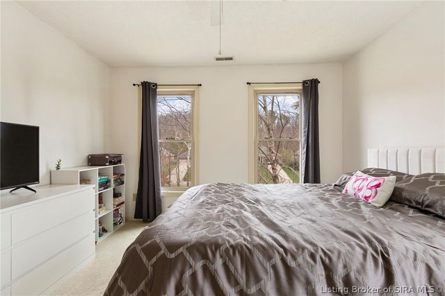 2707 Clearstream Court, New Albany, IN 47150
