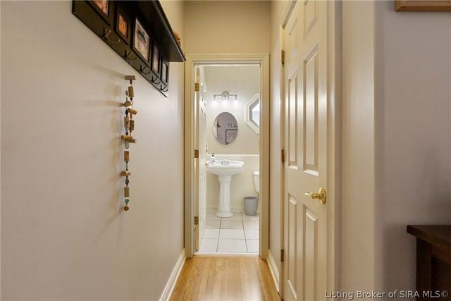 2707 Clearstream Court, New Albany, IN 47150