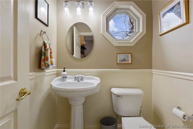 2707 Clearstream Court, New Albany, IN 47150