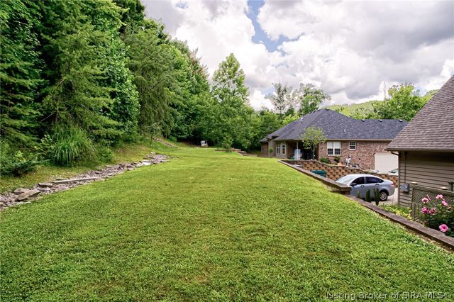 2707 Clearstream Court, New Albany, IN 47150