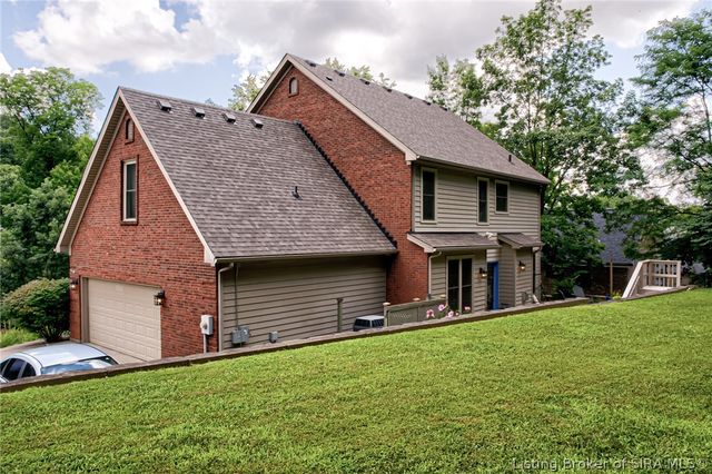 2707 Clearstream Court, New Albany, IN 47150