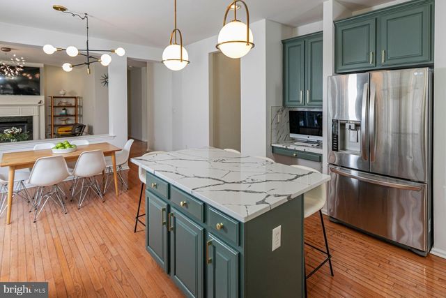 6 STABLE LN, Flemington, NJ 08822