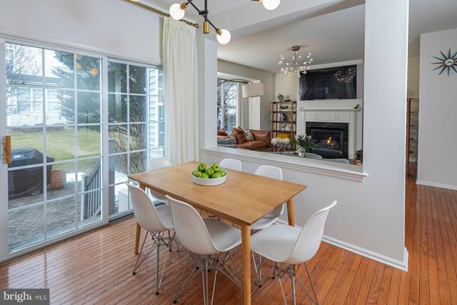 6 STABLE LN, Flemington, NJ 08822