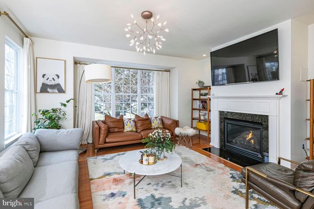 6 STABLE LN, Flemington, NJ 08822