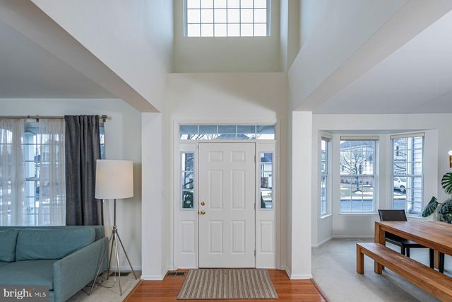 6 STABLE LN, Flemington, NJ 08822