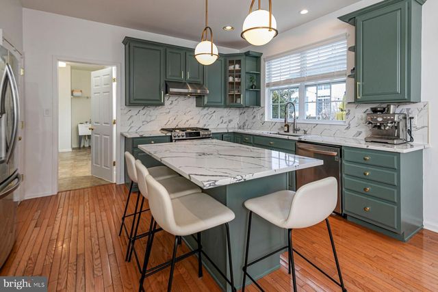 6 STABLE LN, Flemington, NJ 08822