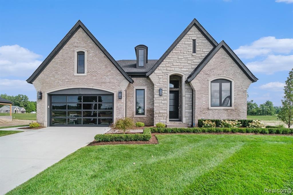 13984 Arthur Court, Washington, MI 48094