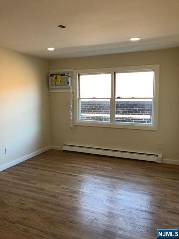 127 68th Street 15, Guttenberg, NJ 07093