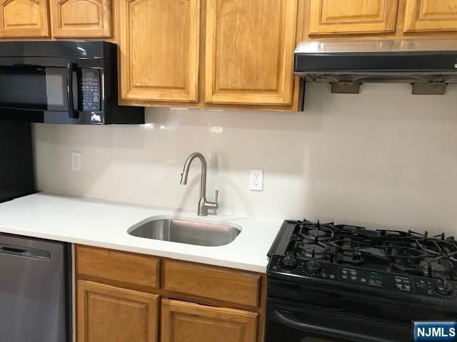 127 68th Street 15, Guttenberg, NJ 07093