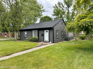 626 E Windemere Avenue, Royal Oak, MI 48073