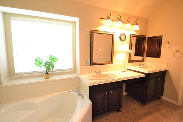 1514 Coyote Hills Lane, Richmond, TX 77469